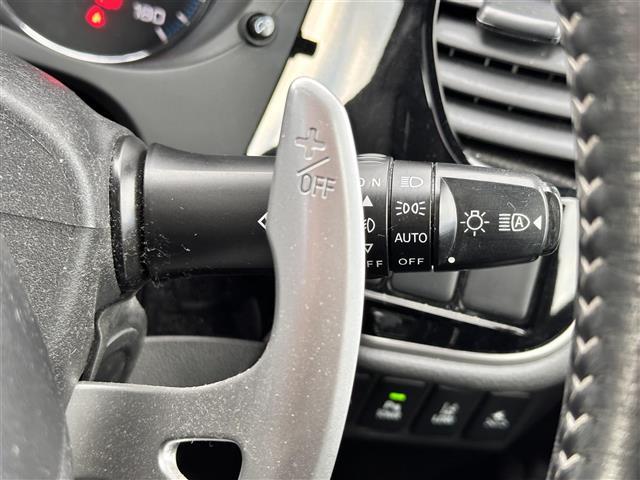 アウトランダーPHEV Sエディション 4WD サンルーフ 純正ディスプレイオーディオ RockFord Fosgaスピーカー 全周囲カメラ バックカメラ 電動リアゲート ビルシュタイン製ダンパー パワーシート ハンドルヒーター(23枚目)