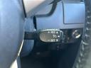 【　クルーズコントロール　】高速道路で便利なクルーズコントロールも装着済み。アクセルを離しても一定速度で走行ができる装備です。加速減速もスイッチ操作でＯＫです。
