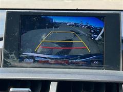【バックモニター】後ろのカメラの映像がモニターに映し出されるので、後方の見えない死角や、障害物との距離感などもしっかり安全確認することができます！ 4