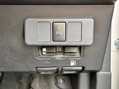 【クリアランスソナー】駐車、発進の低速走行時に、周囲の障害物をブザーとディスプレイ表示でお知らせして、衝突回避をサポートします！ 6