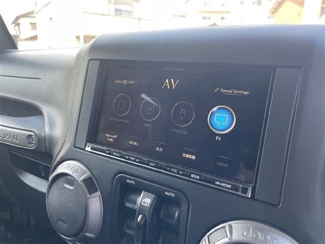 スポーツ　メモリナビ　Ｂｌｕｅｔｏｏｔｈ　ＡＵＸ　フルセグＴＶ　ＣＤ　ＤＶＤ　バック／サイドカメラ　クルーズコントロール　ダウンヒルアシスト　ＥＴＣ　ハロゲンヘッドライト(12枚目)