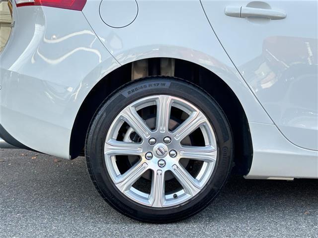 Ｖ４０ Ｄ４　インスクリプション　ＡＣＣ　ＢＳＭ　レーンキープ　純正ナビ　バックカメラ　Ｈａｒｍａｎ／Ｋａｒｄｏｎ　ＣＤ／ＤＶＤ　黒レザーシート　シートヒーター　パワーシート　コーナーセンサー　ＬＥＤライト　スマートキー　ＥＴＣ（37枚目）