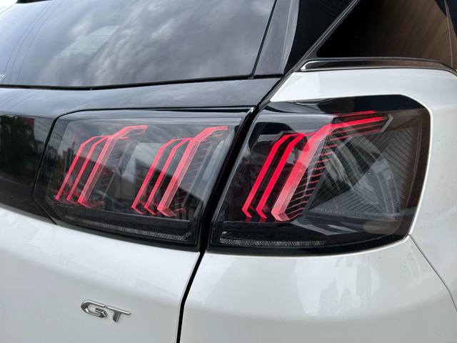 ３００８ ＧＴ　ブルーＨＤｉ　黒ハーフレザー　Ｂｌｕｅｔｏｏｔｈ　アンビエントライト　Ｂカメラ　Ｓカメラ　ＡＣＣ　ＢＳＭ　ＡｐｐｌｅＣａｒＰｌａｙ　ハンズフリーテールゲート　Ｄ席メモリ付パワーシート　純正１８インチＡＷ（62枚目）