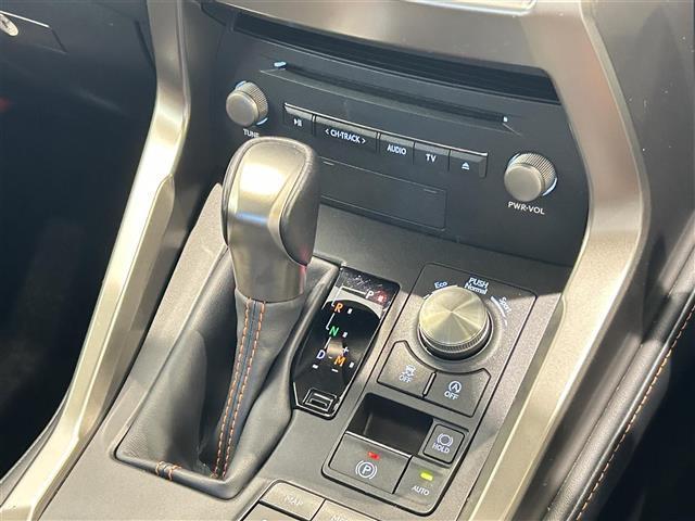 NX NX300 バージョンL 黒革 SR 純正ナビ/TV Bluetooth ACC/BSM 全席シートヒーター 前席エアシート 後席電動リクライニング ハンズフリーパワーバックドア ステアリングヒーター 純正18インチAW(8枚目)