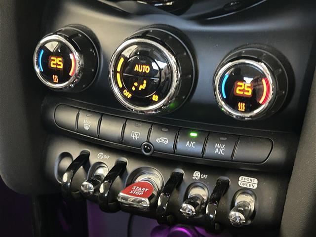 MINI クーパーS 純正ナビ Bluetooth バックカメラ クルーズコントロール インテリアサーフェス(ブラックチェッカード) スマートキー ETC 後ソナー OP純正17インチAW(コスモススポークブラック)(9枚目)