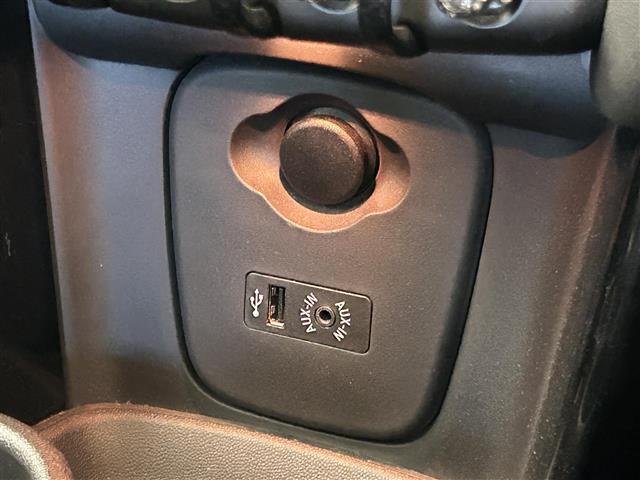 MINI クーパーS 純正ナビ Bluetooth バックカメラ クルーズコントロール インテリアサーフェス(ブラックチェッカード) スマートキー ETC 後ソナー OP純正17インチAW(コスモススポークブラック)(10枚目)