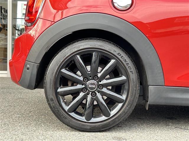 MINI クーパーS 純正ナビ Bluetooth バックカメラ クルーズコントロール インテリアサーフェス(ブラックチェッカード) スマートキー ETC 後ソナー OP純正17インチAW(コスモススポークブラック)(35枚目)