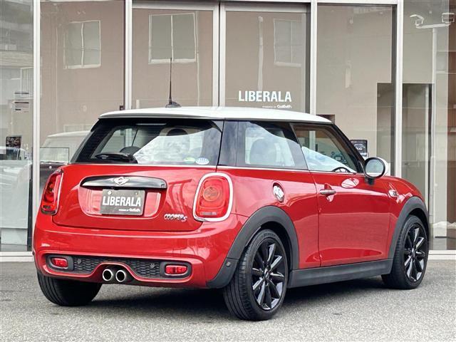 MINI クーパーS 純正ナビ Bluetooth バックカメラ クルーズコントロール インテリアサーフェス(ブラックチェッカード) スマートキー ETC 後ソナー OP純正17インチAW(コスモススポークブラック)(41枚目)