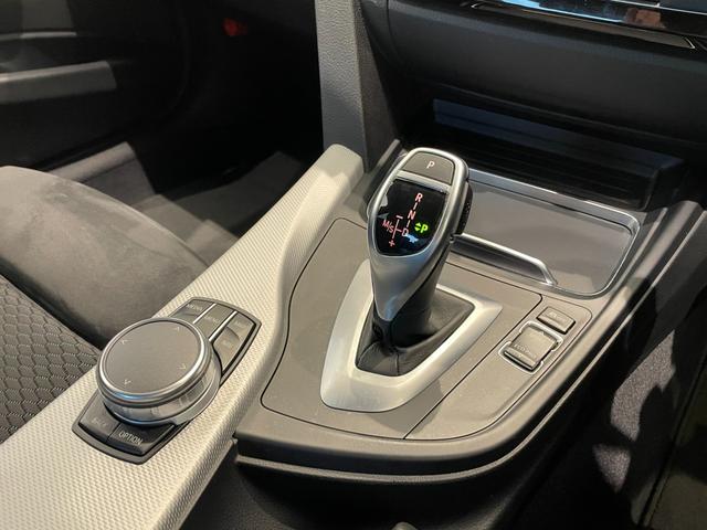 ３シリーズ ３２０ｄ　Ｍスポーツ　ＡＣＣ／ＢＳＭ　アンビエントライト　純正ナビ　Ｂカメラ　Ｂｌｕｅｔｏｏｔｈ　ＣＤ／ＤＶＤ　パドルシフト　後ソナー　コンフォートアクセス　純正ＯＰ１９インチＡＷ（ダブルスポーク・スタイリング７９１Ｍ）（12枚目）