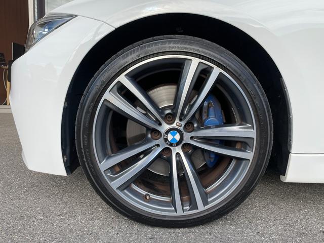 ３シリーズ ３２０ｄ　Ｍスポーツ　ＡＣＣ／ＢＳＭ　アンビエントライト　純正ナビ　Ｂカメラ　Ｂｌｕｅｔｏｏｔｈ　ＣＤ／ＤＶＤ　パドルシフト　後ソナー　コンフォートアクセス　純正ＯＰ１９インチＡＷ（ダブルスポーク・スタイリング７９１Ｍ）（32枚目）