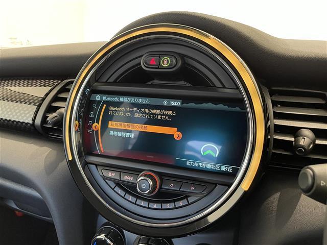 ＭＩＮＩ クーパーＳ　パーキングアシスタンスＰＫＧ　純正ナビ　アクティブクルーズコントロール　アンビエントライト　バックカメラ　ユニオンジャックテール　前後クリアランスソナー　コンフォートアクセス　純正１７インチＡＷ（6枚目）