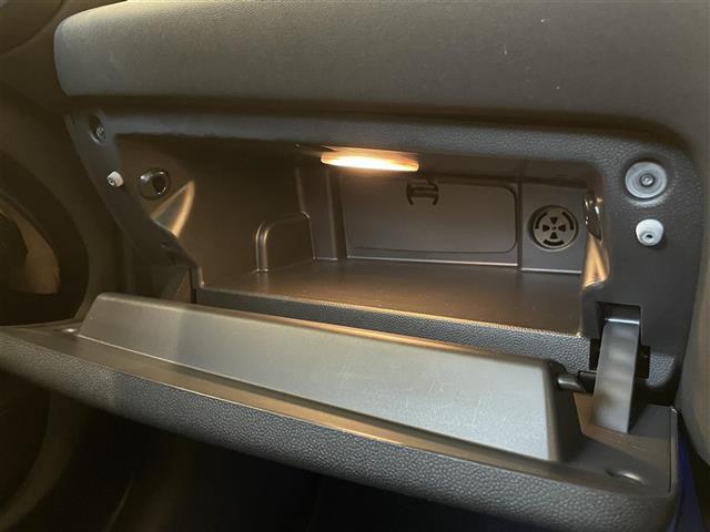 ＭＩＮＩ クーパーＳ　パーキングアシスタンスＰＫＧ　純正ナビ　アクティブクルーズコントロール　アンビエントライト　バックカメラ　ユニオンジャックテール　前後クリアランスソナー　コンフォートアクセス　純正１７インチＡＷ（11枚目）