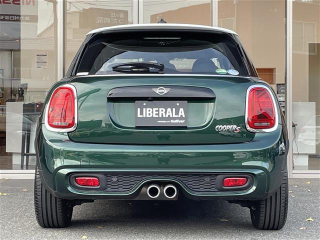 ＭＩＮＩ クーパーＳ　パーキングアシスタンスＰＫＧ　純正ナビ　アクティブクルーズコントロール　アンビエントライト　バックカメラ　ユニオンジャックテール　前後クリアランスソナー　コンフォートアクセス　純正１７インチＡＷ（38枚目）