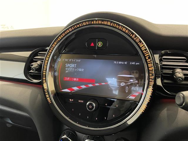 ＭＩＮＩ クーパーＤ　ドライビングアシストＰＫＧ　純正ディスプレイオーディオ　ＡｐｐｌｅＣａｒＰｌａｙ　アンビエントライト　クルコン　Ｂカメラ　コンフォートアクセス　前後ソナー　シートヒーター　Ｍｉｎｉドライビングモード（5枚目）