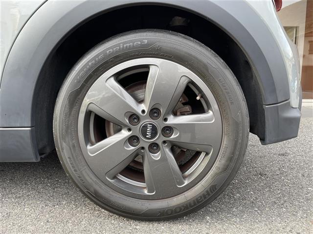 ＭＩＮＩ クーパーＤ　ドライビングアシストＰＫＧ　純正ディスプレイオーディオ　ＡｐｐｌｅＣａｒＰｌａｙ　アンビエントライト　クルコン　Ｂカメラ　コンフォートアクセス　前後ソナー　シートヒーター　Ｍｉｎｉドライビングモード（31枚目）