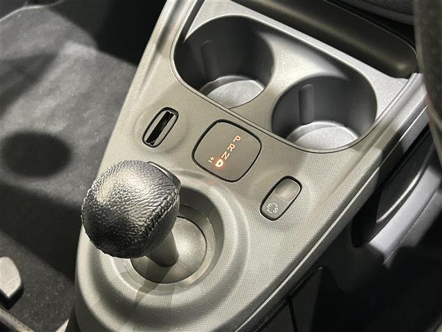 スマートフォーフォー ターボ ガラスルーフ 黒革 Panasonicナビ(CN-G1000VD) 純正オーディオ パドルシフト 前席シートヒーター 後ソナー キーレスキー 純正16インチAW(9枚目)