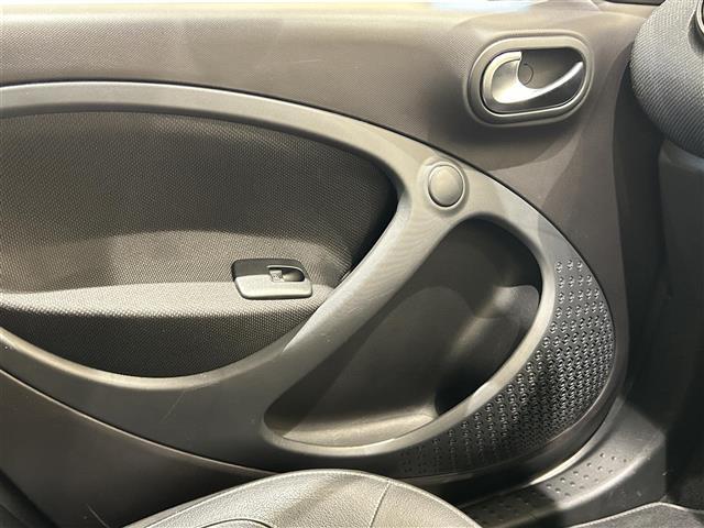 スマートフォーフォー ターボ ガラスルーフ 黒革 Panasonicナビ(CN-G1000VD) 純正オーディオ パドルシフト 前席シートヒーター 後ソナー キーレスキー 純正16インチAW(13枚目)