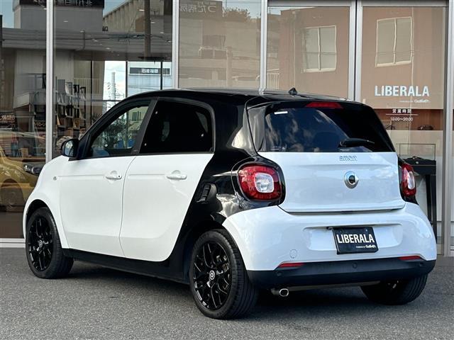 スマートフォーフォー ターボ ガラスルーフ 黒革 Panasonicナビ(CN-G1000VD) 純正オーディオ パドルシフト 前席シートヒーター 後ソナー キーレスキー 純正16インチAW(43枚目)