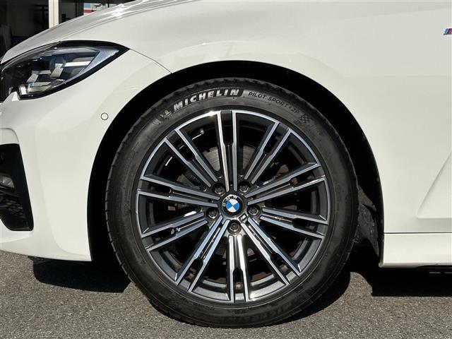 3シリーズ 320d xDrive Mスポーツ 黒革 ハイラインPKG ACC/BSM アンビエントライト 360°カメラシステム メモリ付パワーシート 前席シートヒーター フットトランクオープナー ワイヤレスチャージング 純正18インチAW(30枚目)