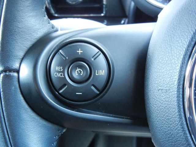 クーパーD クラブマン ツートンルーフ ペッパーPKG コンフォートA クルコン パークディスタンス ETC ナビ/USB/AUX/DTVチューナー バックカメラ オートライト/LED 純正17AW フットトランクオープナー(47枚目)