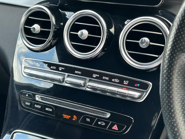 ＧＬＣ ＧＬＣ２００　クーペスポーツ　黒ハーフレザー　ＡＣＣ　ＢＳＭ　純正ナビ／ＴＶ　アンビエントライト　３６０°カメラシステム　メモリ付パワーシート　シートヒーター　純正１９ＡＷ　フットトランクオープナー（11枚目）