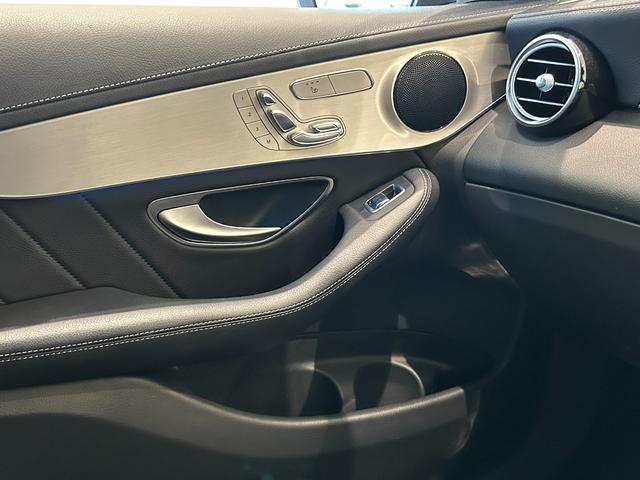 ＧＬＣ ＧＬＣ２００　クーペスポーツ　黒ハーフレザー　ＡＣＣ　ＢＳＭ　純正ナビ／ＴＶ　アンビエントライト　３６０°カメラシステム　メモリ付パワーシート　シートヒーター　純正１９ＡＷ　フットトランクオープナー（18枚目）