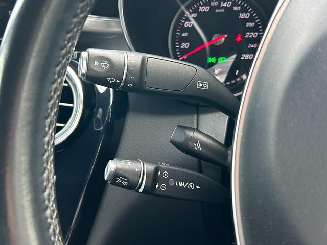 ＧＬＣ ＧＬＣ２００　クーペスポーツ　黒ハーフレザー　ＡＣＣ　ＢＳＭ　純正ナビ／ＴＶ　アンビエントライト　３６０°カメラシステム　メモリ付パワーシート　シートヒーター　純正１９ＡＷ　フットトランクオープナー（23枚目）