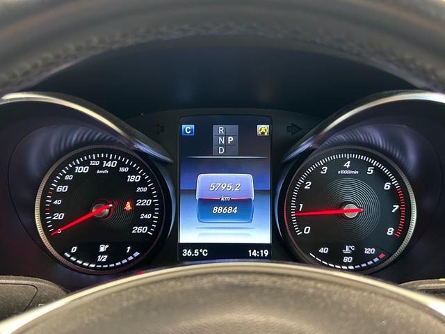 ＧＬＣ ＧＬＣ２００　クーペスポーツ　黒ハーフレザー　ＡＣＣ　ＢＳＭ　純正ナビ／ＴＶ　アンビエントライト　３６０°カメラシステム　メモリ付パワーシート　シートヒーター　純正１９ＡＷ　フットトランクオープナー（25枚目）