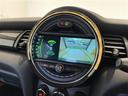ＭＩＮＩ クーパーＳ　パーキングアシスタンスＰＫＧ　純正ナビ　アクティブクルーズコントロール　アンビエントライト　バックカメラ　ユニオンジャックテール　前後クリアランスソナー　コンフォートアクセス　純正１７インチＡＷ（5枚目）