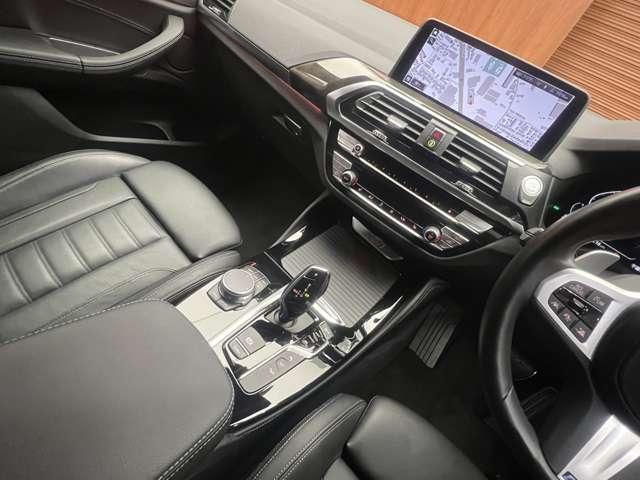 Ｘ４ ｘＤｒｉｖｅ　２０ｄ　Ｍスポーツ　当店買取車　ＨＵＤ　黒革　全方位カメラ　前後シートヒーター　パワーバックドア　純正ナビ　ＥＴＣ　ＡＣＣ　ＬＤＷ　衝突軽減ブレーキ　ＬＥＤヘッドライト（12枚目）