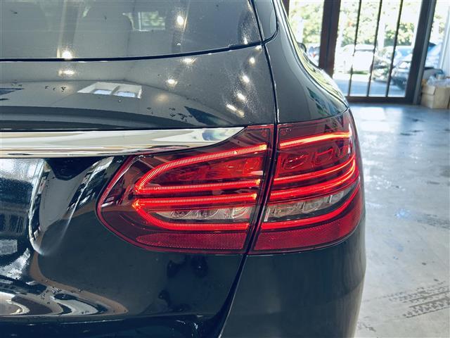 Cクラス C220dローレウスエディションスポーツプラスパック HUD ACC Burmeste 純正ナビ TV 360° carplay 純正18インチAW LED 電動リアゲート 赤革 メモリパワーシート エアシートヒーター ワイヤレス充電 BSM(40枚目)