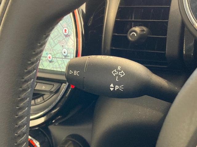 ＭＩＮＩ クーパー　純正ナビ　Ｂｌｕｅｔｏｏｔｈ／ＵＳＢ　バックカメラ　コーナセンサー　インテリジェントセーフティドライブレコーダー　　ＥＴＣ　シートヒーター　ＬＥＤヘッドライト　ＬＥＤフォグ　ユニオンジャックテール！！（13枚目）