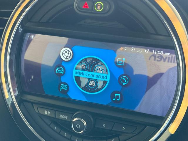 ＭＩＮＩ クーパー　純正ナビ　Ｂｌｕｅｔｏｏｔｈ／ＵＳＢ　バックカメラ　コーナセンサー　インテリジェントセーフティドライブレコーダー　　ＥＴＣ　シートヒーター　ＬＥＤヘッドライト　ＬＥＤフォグ　ユニオンジャックテール！！（19枚目）