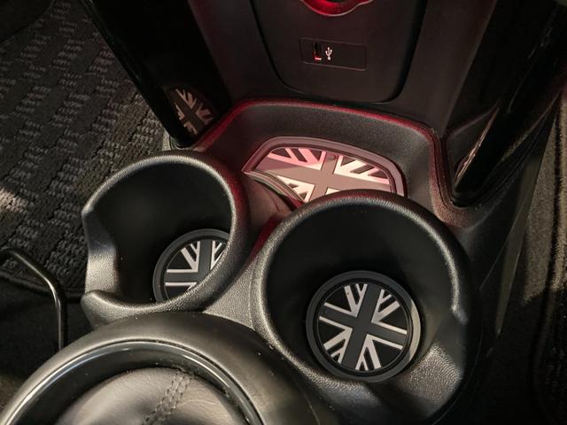 ＭＩＮＩ クーパー　純正ナビ　Ｂｌｕｅｔｏｏｔｈ／ＵＳＢ　バックカメラ　コーナセンサー　インテリジェントセーフティドライブレコーダー　　ＥＴＣ　シートヒーター　ＬＥＤヘッドライト　ＬＥＤフォグ　ユニオンジャックテール！！（43枚目）
