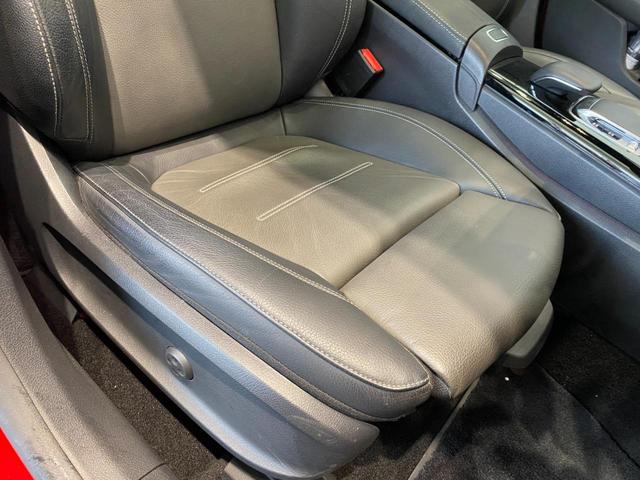 CLA200d AMGライン レーダーセーフティPKG/アドバンスドPKG/レザーエクスクルーシブPKG/サンルーフ/1オーナー/スペアキー/黒灰革/ドラレコ/D/Nパワーシート メモリー ヒーター/ワイヤレス充電/パドルシフト(8枚目)