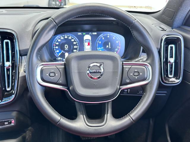 Ｔ５　ＡＷＤ　インスクリプション　ｈａｒｍａｎ　ｋａｒｄｏｎ／３６０度カメラ／サンルーフ／フルセグ／赤革シート／パワーシートシートヒーター／純正ナビ／ＥＴＣ／ドラレコ／ＡＣＣ／電動リアゲート／ＬＥＤヘッドライト／ブラインドスポット(30枚目)