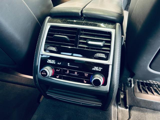 ７４０ｉ　Ｍスポーツ　ＨＵＤ／ｈａｒｍａｎ　ｋａｒｄｏｎ／３６０度カメラ／ＡＣＣ／サンルーフ／フルセグ／黒革シート／パワーシート／ＥＴＣ／シートヒーター／ＬＥＤライト／電動リアゲート／ブラインドスポット／純正ナビ(51枚目)