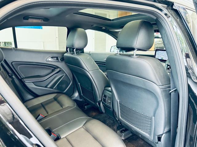 ＧＬＡクラス ＧＬＡ２２０　４マチック　プレミアムＰ／レーダーセーフティ／サンルーフ／ハーマンカードン／黒革／メモリパワーシート／シートヒーター／ナビ／ＴＶ／Ｂカメラ／ｃａｒｐｌａｙ／ＡＣＣ／ＢＳＭ／純正１８インチＡＷ／ＬＥＤヘッドライト（32枚目）