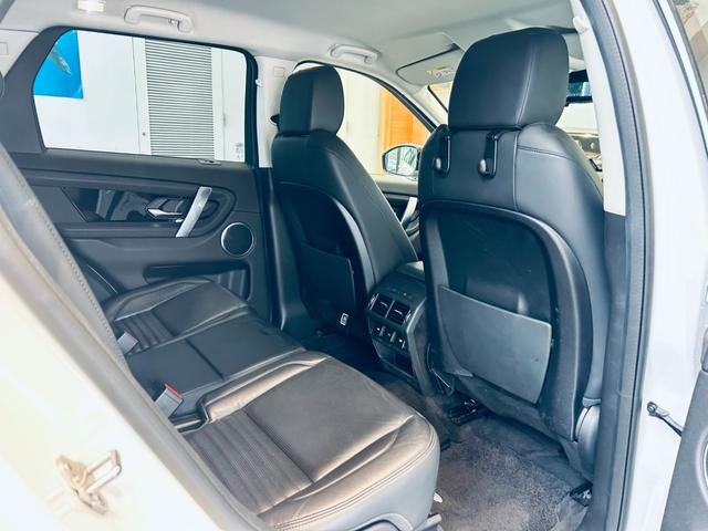 ディスカバリースポーツ Ｓ　２００ＰＳ　７人乗／黒革／パワーシート／シートヒーター／ＡＣＣ／純正ナビ／ＴＶ／３６０°／ａｐｐｌｅｃａｒｐｌａｙ／純正１８インチＡＷ／電動リアゲート／ブラインドスポット／ステアリングヒーター　　　　　　．（31枚目）