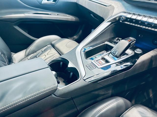 ５００８ ＧＴ　ブルーＨＤｉ　レザーＰ／黒革／Ｄメモリパワーシート／シートヒーター／ＡＣＣ／サンルーフ／純正ディスプレイオーディオ／ｃａｒｐｌａｙ／バック・サイドカメラ／ＢＳＭ／純１８インチＡＷ／ＬＥＤヘッドライト／電動リアゲート（18枚目）
