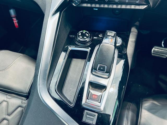 ５００８ ＧＴ　ブルーＨＤｉ　レザーＰ／黒革／Ｄメモリパワーシート／シートヒーター／ＡＣＣ／サンルーフ／純正ディスプレイオーディオ／ｃａｒｐｌａｙ／バック・サイドカメラ／ＢＳＭ／純１８インチＡＷ／ＬＥＤヘッドライト／電動リアゲート（20枚目）
