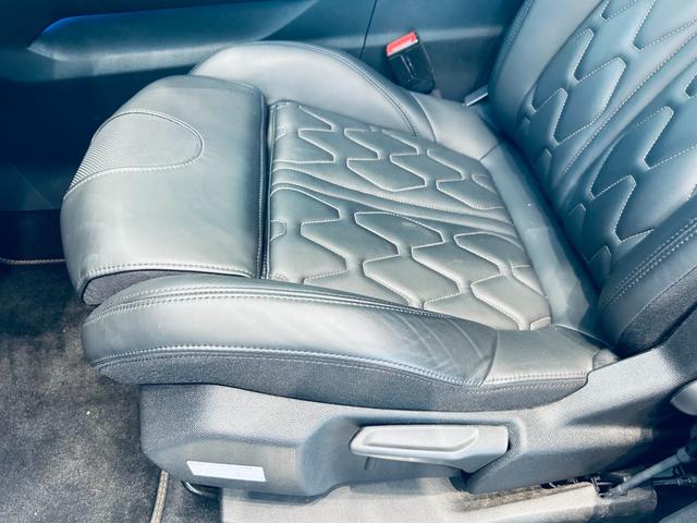 ５００８ ＧＴ　ブルーＨＤｉ　レザーＰ／黒革／Ｄメモリパワーシート／シートヒーター／ＡＣＣ／サンルーフ／純正ディスプレイオーディオ／ｃａｒｐｌａｙ／バック・サイドカメラ／ＢＳＭ／純１８インチＡＷ／ＬＥＤヘッドライト／電動リアゲート（31枚目）