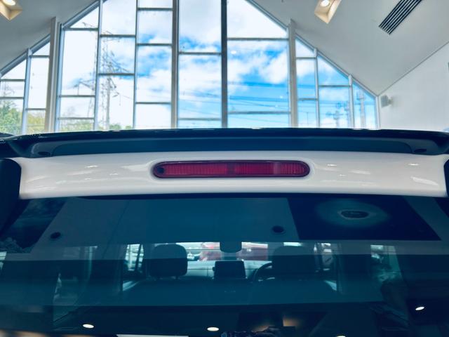 ベルランゴ シャイン　ＸＴＲ　パック　ガラスルーフ　ＡＣＣ　純正ディスプレイオーディオ　ａｐｐｌｅｃａｒｐｌａｙ　バック・サイドカメラ　純正１７インチＡＷ　クリアランスソナー　ブラインドスポット　ルーフレール　パドルシフト　スマートキー（16枚目）