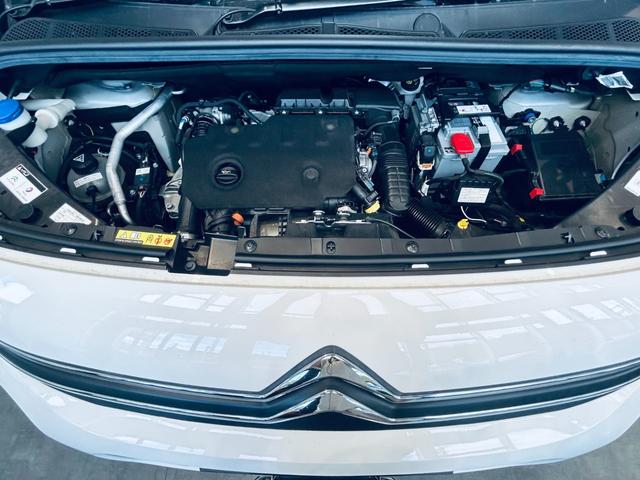 ベルランゴ シャイン　ＸＴＲ　パック　ガラスルーフ　ＡＣＣ　純正ディスプレイオーディオ　ａｐｐｌｅｃａｒｐｌａｙ　バック・サイドカメラ　純正１７インチＡＷ　クリアランスソナー　ブラインドスポット　ルーフレール　パドルシフト　スマートキー（25枚目）