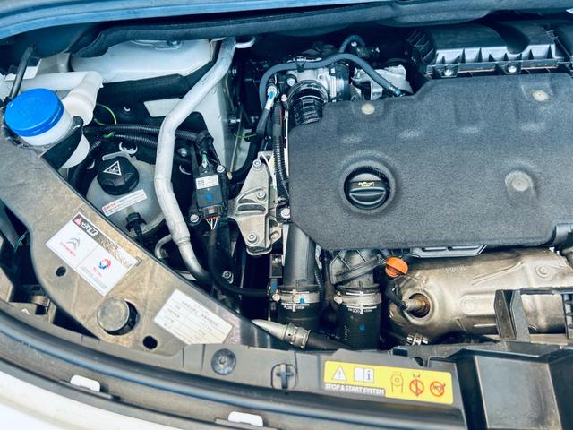 ベルランゴ シャイン　ＸＴＲ　パック　ガラスルーフ　ＡＣＣ　純正ディスプレイオーディオ　ａｐｐｌｅｃａｒｐｌａｙ　バック・サイドカメラ　純正１７インチＡＷ　クリアランスソナー　ブラインドスポット　ルーフレール　パドルシフト　スマートキー（26枚目）