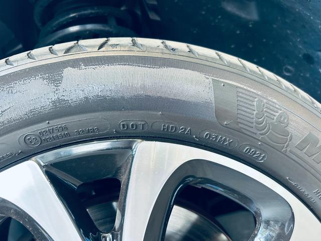 ベルランゴ シャイン　ＸＴＲ　パック　ガラスルーフ　ＡＣＣ　純正ディスプレイオーディオ　ａｐｐｌｅｃａｒｐｌａｙ　バック・サイドカメラ　純正１７インチＡＷ　クリアランスソナー　ブラインドスポット　ルーフレール　パドルシフト　スマートキー（32枚目）