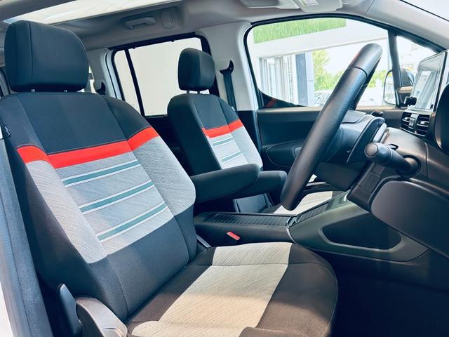 ベルランゴ シャイン　ＸＴＲ　パック　ガラスルーフ　ＡＣＣ　純正ディスプレイオーディオ　ａｐｐｌｅｃａｒｐｌａｙ　バック・サイドカメラ　純正１７インチＡＷ　クリアランスソナー　ブラインドスポット　ルーフレール　パドルシフト　スマートキー（38枚目）