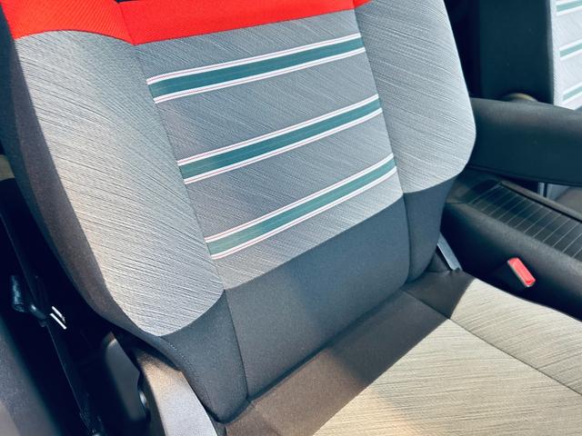 ベルランゴ シャイン　ＸＴＲ　パック　ガラスルーフ　ＡＣＣ　純正ディスプレイオーディオ　ａｐｐｌｅｃａｒｐｌａｙ　バック・サイドカメラ　純正１７インチＡＷ　クリアランスソナー　ブラインドスポット　ルーフレール　パドルシフト　スマートキー（41枚目）