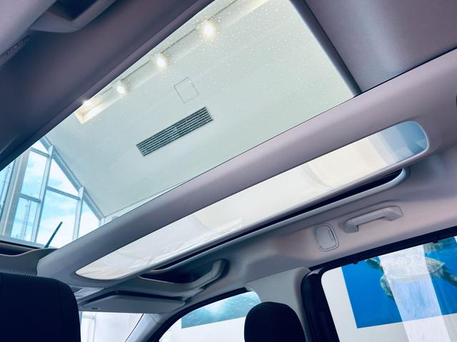 ベルランゴ シャイン　ＸＴＲ　パック　ガラスルーフ　ＡＣＣ　純正ディスプレイオーディオ　ａｐｐｌｅｃａｒｐｌａｙ　バック・サイドカメラ　純正１７インチＡＷ　クリアランスソナー　ブラインドスポット　ルーフレール　パドルシフト　スマートキー（50枚目）
