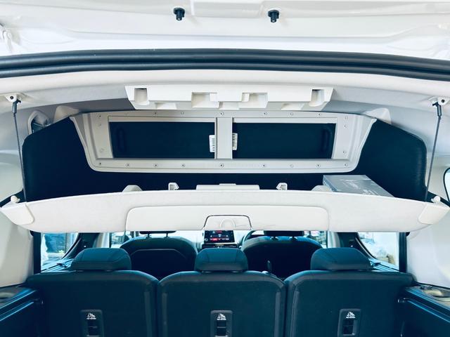 ベルランゴ シャイン　ＸＴＲ　パック　ガラスルーフ　ＡＣＣ　純正ディスプレイオーディオ　ａｐｐｌｅｃａｒｐｌａｙ　バック・サイドカメラ　純正１７インチＡＷ　クリアランスソナー　ブラインドスポット　ルーフレール　パドルシフト　スマートキー（52枚目）